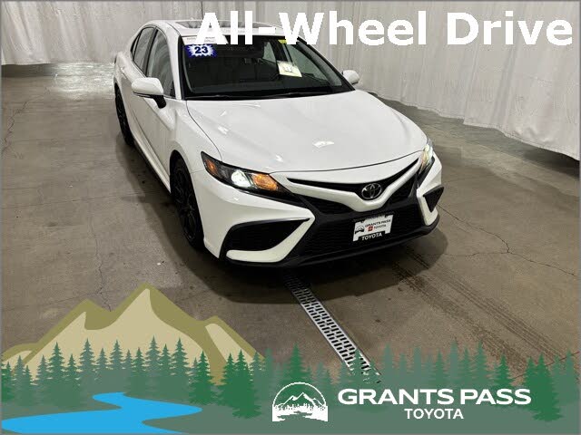 2023 Toyota Camry SE AWD