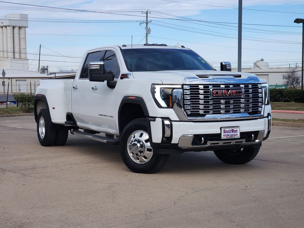 2024 GMC Sierra 3500HD Denali Crew Cab 4WD