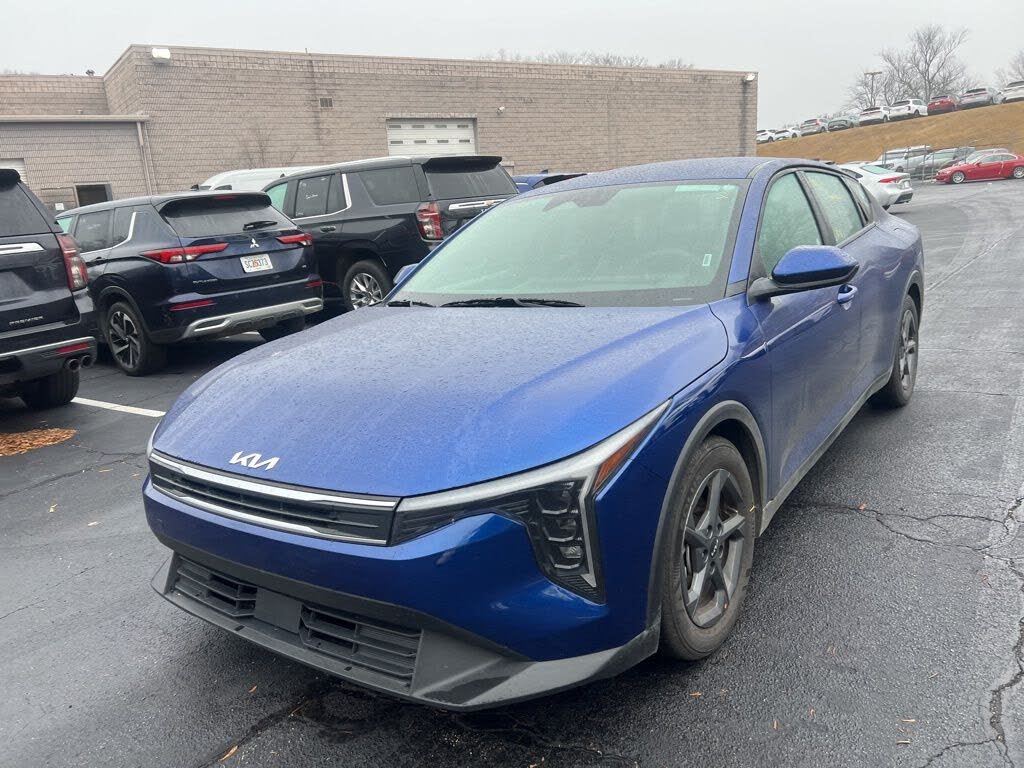 2025 Kia K4 LXS FWD