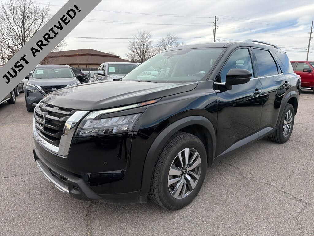 2025 Nissan Pathfinder SL 4WD