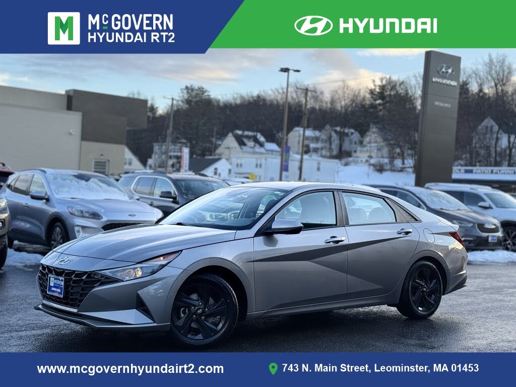 2023 Hyundai Elantra SEL FWD