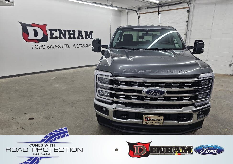 Ford F-350 Super Duty Lariat Crew Cab 4WD 2025