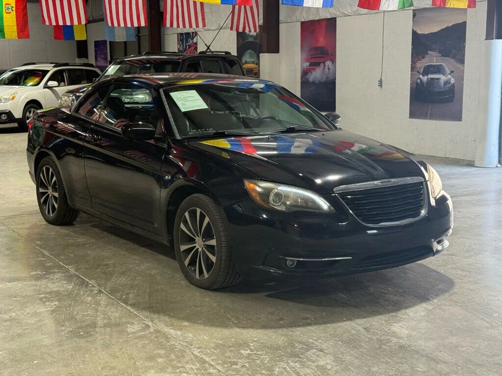 2011 Chrysler 200 S Convertible FWD