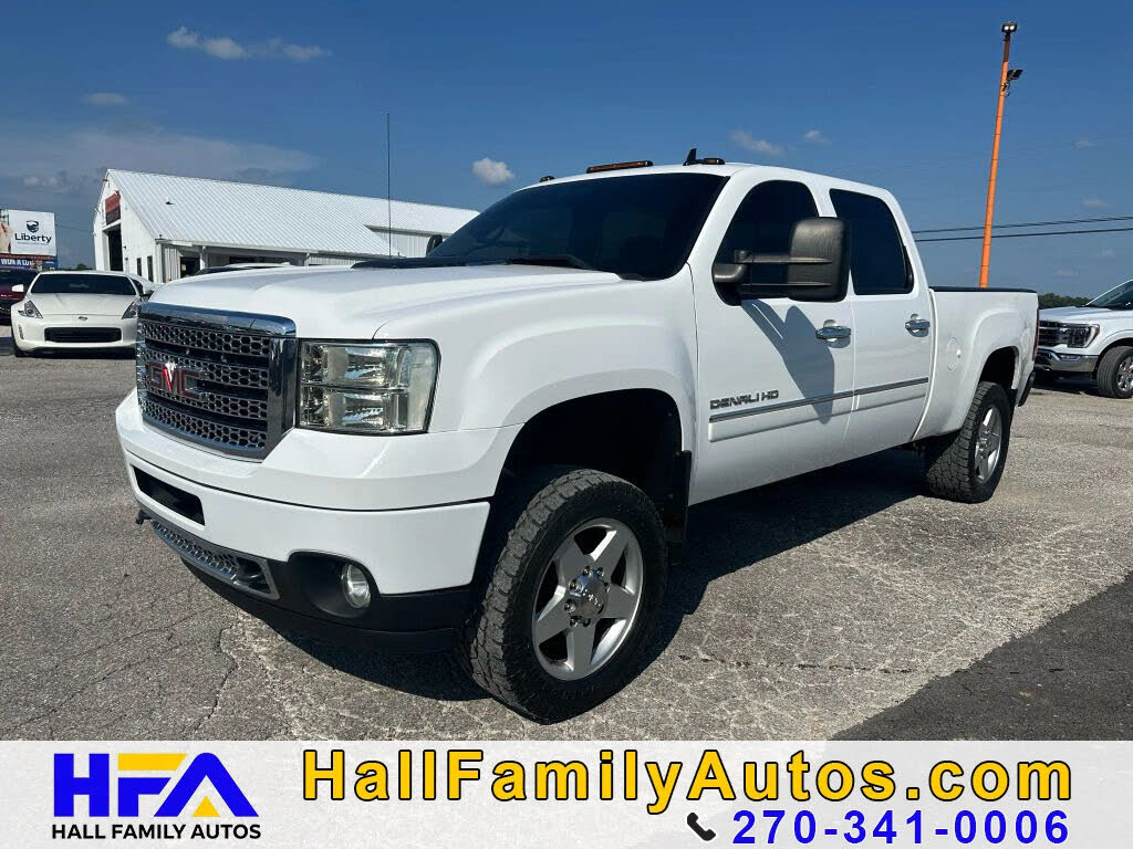 2014 GMC Sierra 2500HD Denali Crew Cab SB 4WD