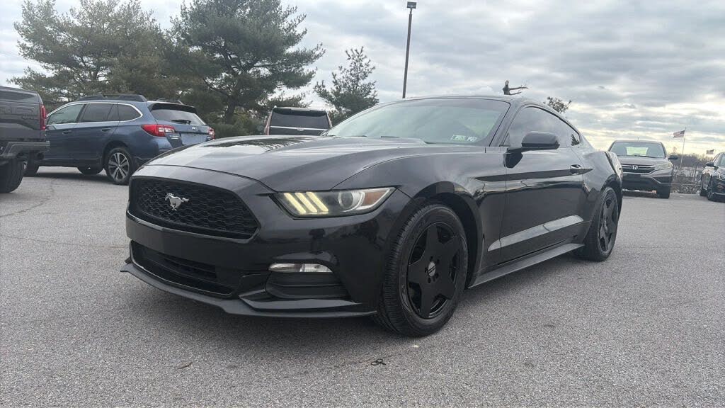 2015 Ford Mustang V6 Coupe RWD