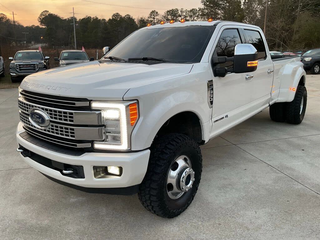 2017 Ford F-350 Super Duty Platinum Crew Cab LB DRW 4WD
