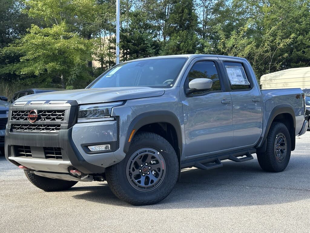 2025 Nissan Frontier PRO-4X Crew Cab 4WD