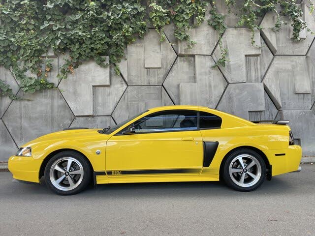 2004 Ford Mustang Mach 1 Coupe RWD