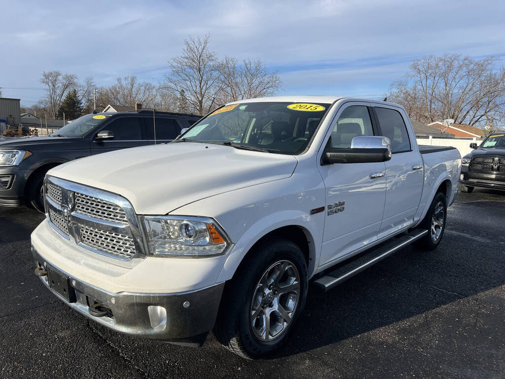 2015 RAM 1500 Laramie Crew Cab 4WD