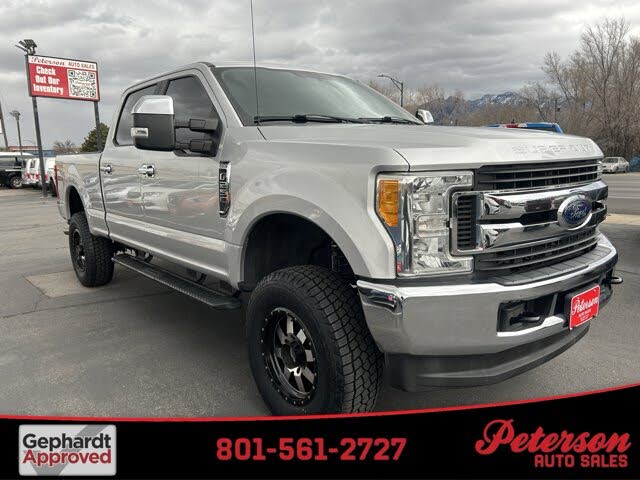 2017 Ford F-250 Super Duty XL Crew Cab 4WD