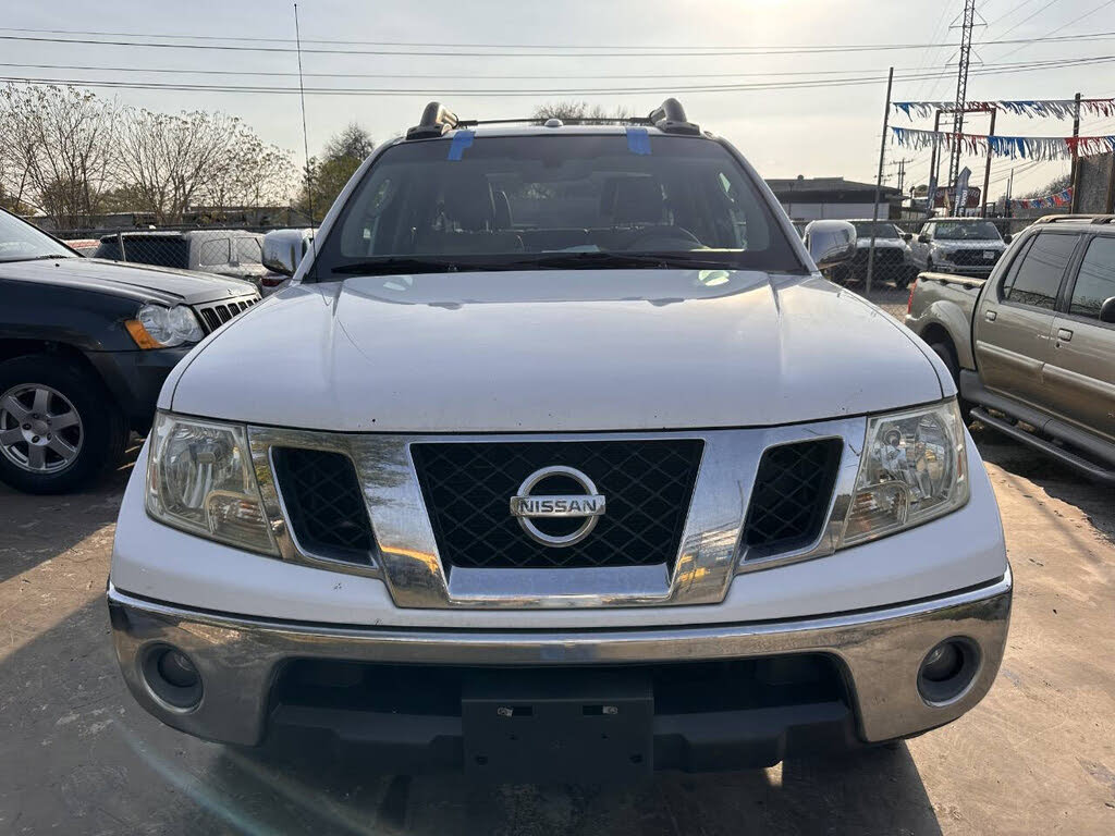 2010 Nissan Frontier LE Crew Cab