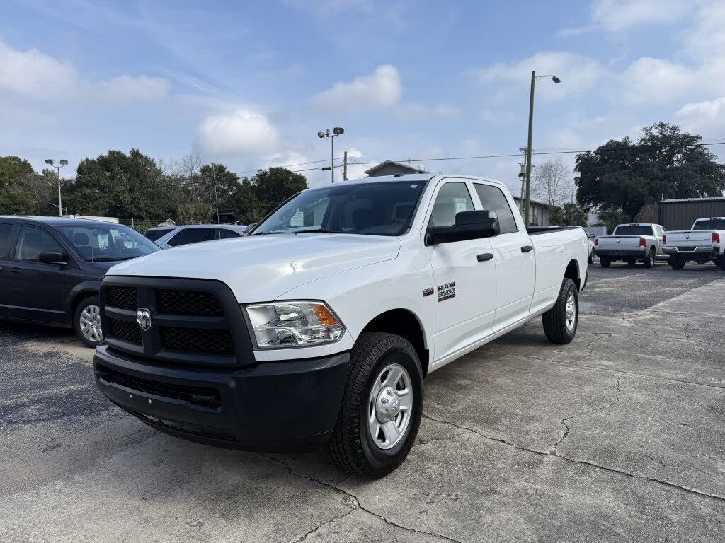 2015 RAM 3500 Tradesman Crew Cab LB RWD