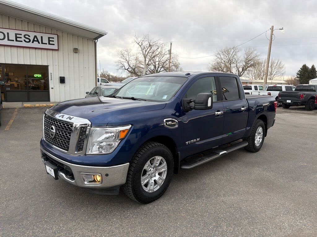 2017 Nissan Titan SV Crew Cab 4WD