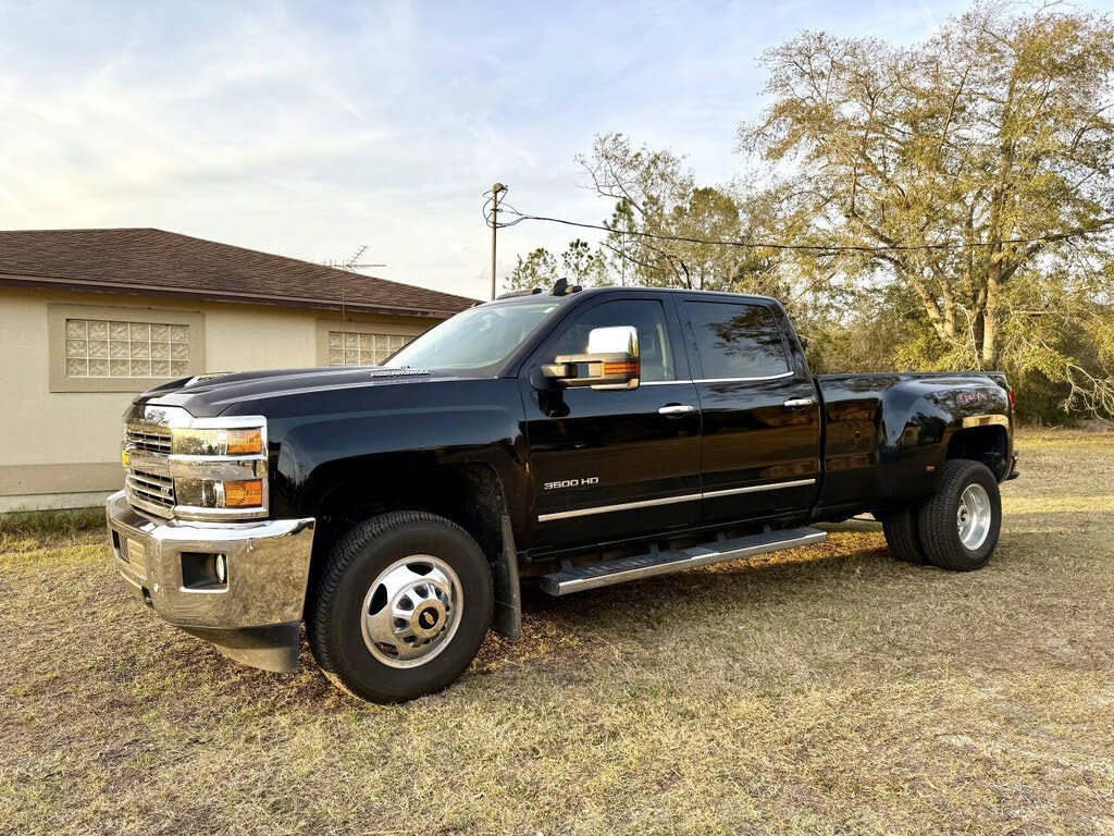 2018 Chevrolet Silverado 3500HD LTZ Crew Cab LB DRW 4WD