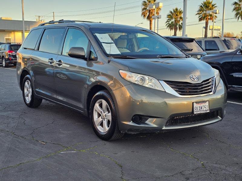 2011 Toyota Sienna 7-Passenger V6 FWD