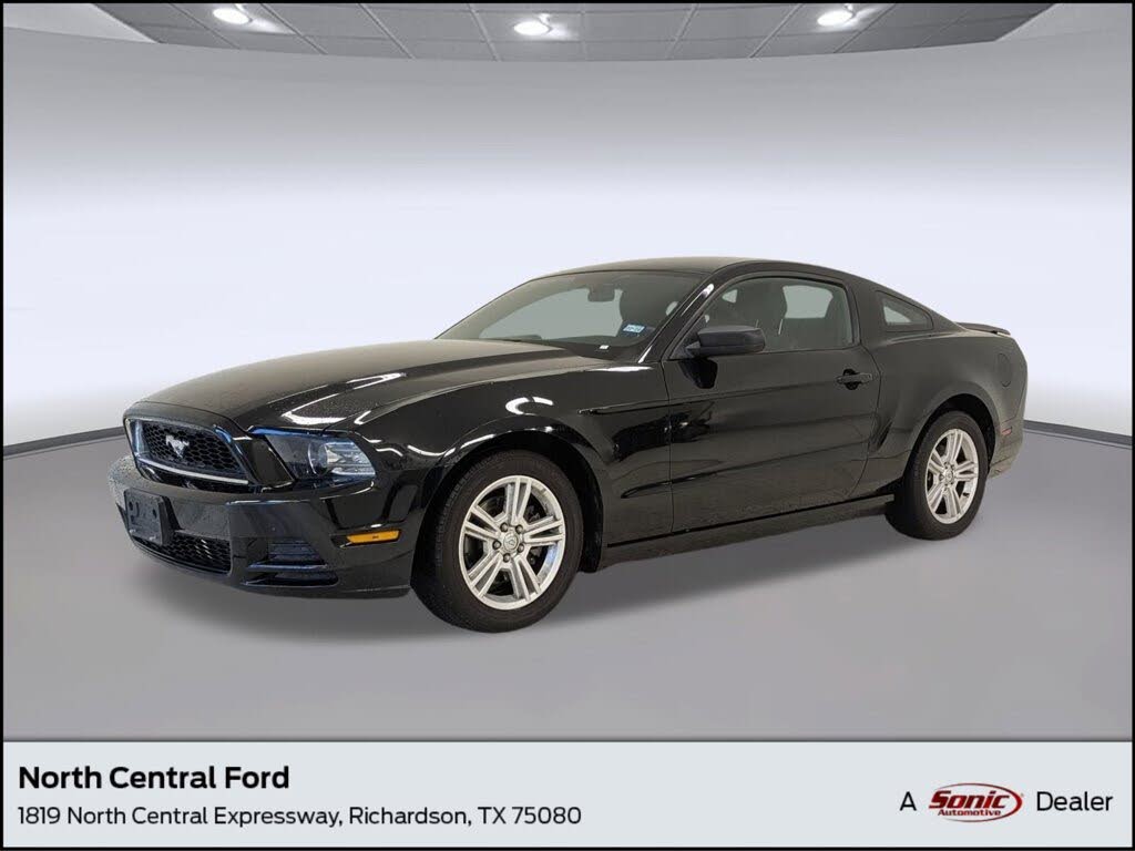 2014 Ford Mustang V6 Coupe RWD