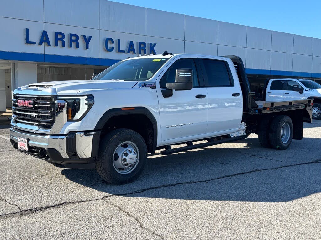 2026 GMC Sierra 3500HD Chassis Pro Crew Cab 4WD