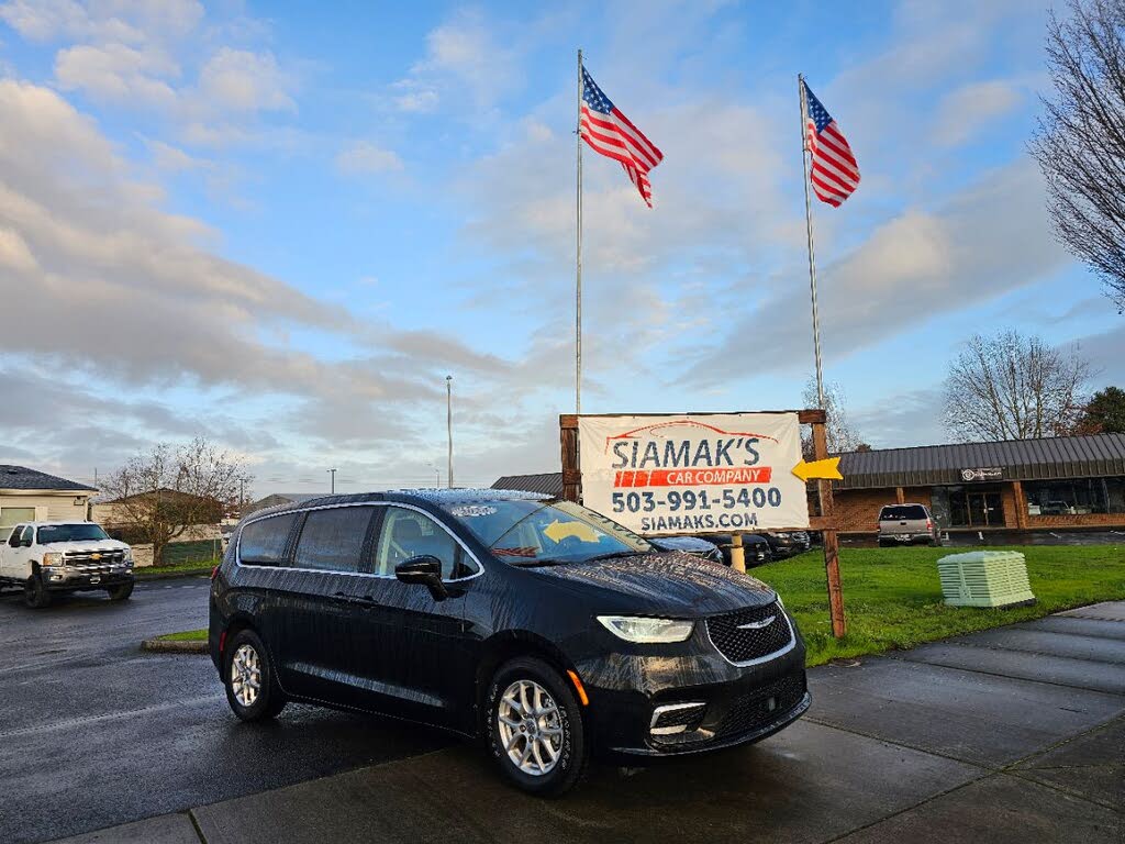 2024 Chrysler Pacifica Touring L FWD