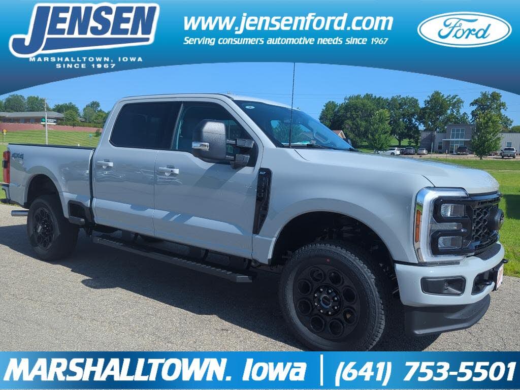 2025 Ford F-350 Super Duty XLT Crew Cab 4WD