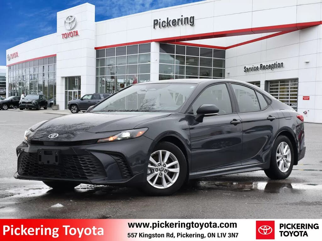 Toyota Camry SE FWD 2025