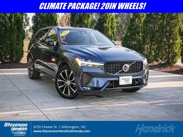 2025 Volvo XC60 B5 Plus Dark Theme AWD