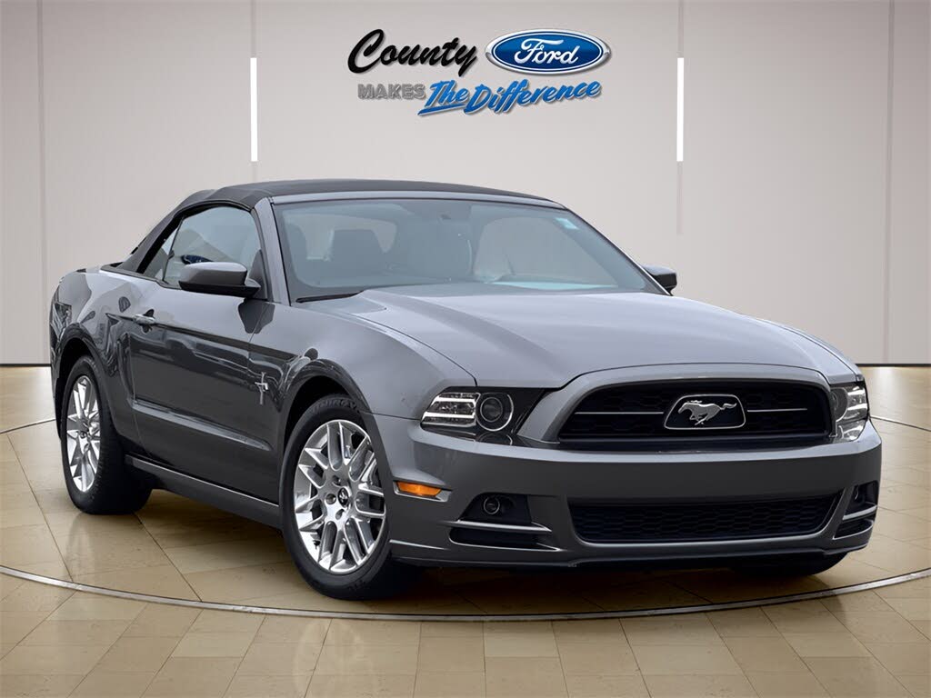 2014 Ford Mustang V6 Premium Convertible RWD