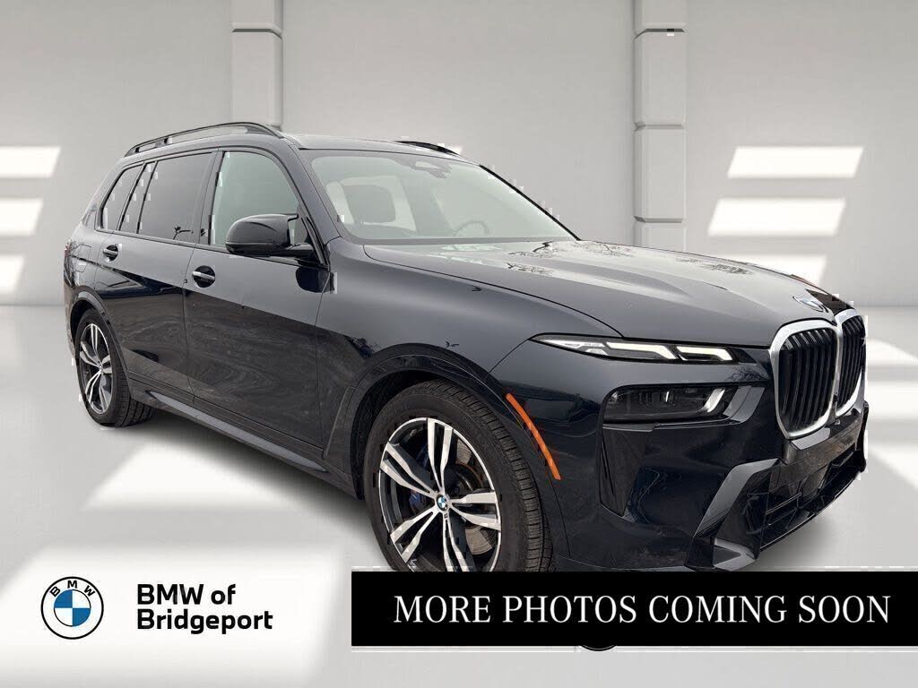2025 BMW X7 M60i AWD