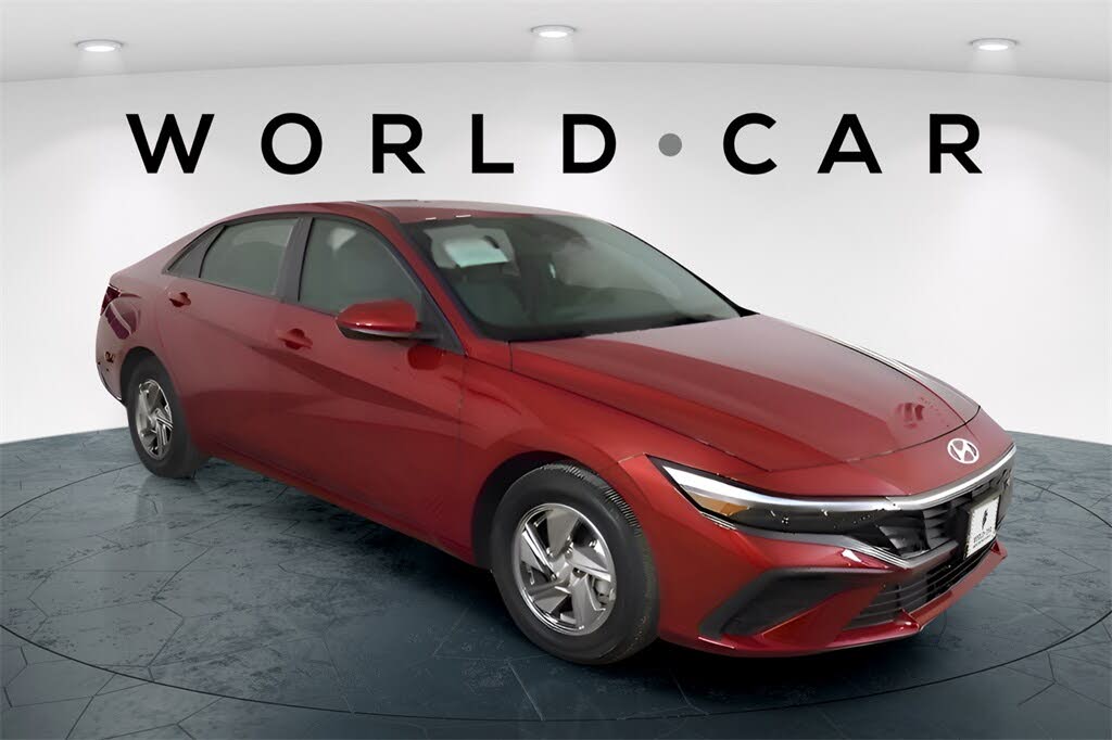 2025 Hyundai Elantra SE FWD