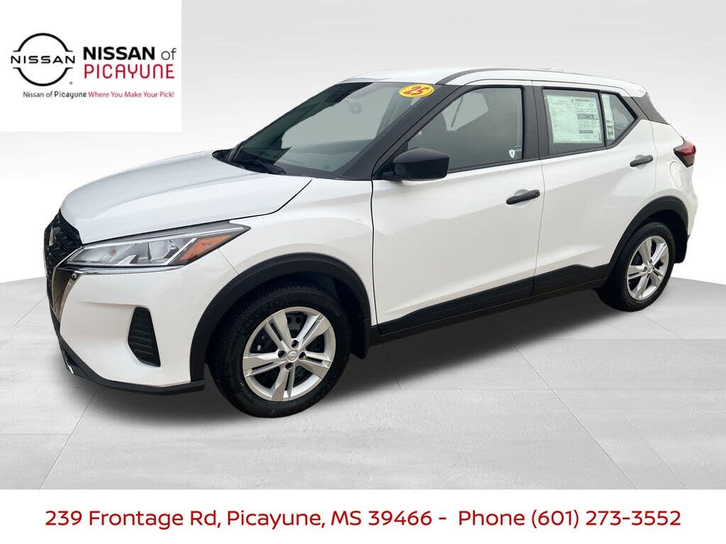 2025 Nissan Kicks Play S FWD