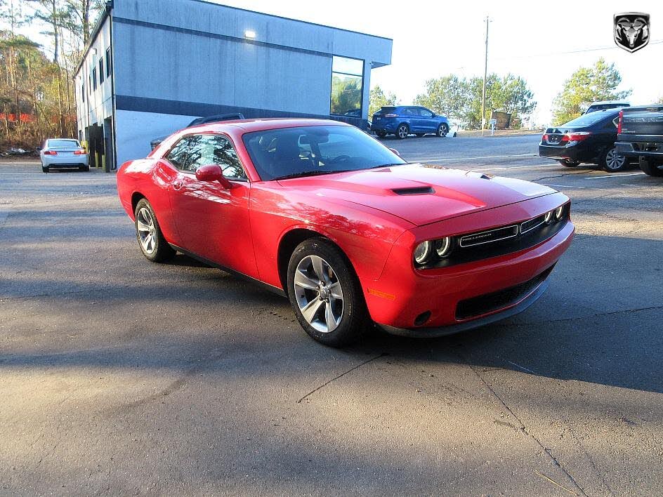 2016 Dodge Challenger SXT RWD