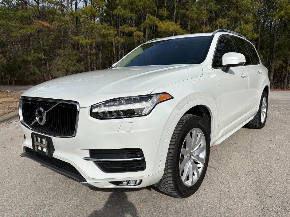 2016 Volvo XC90 T6 Momentum AWD