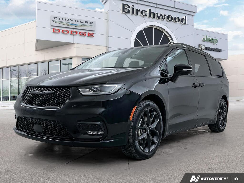 Chrysler Pacifica Touring L FWD 2024