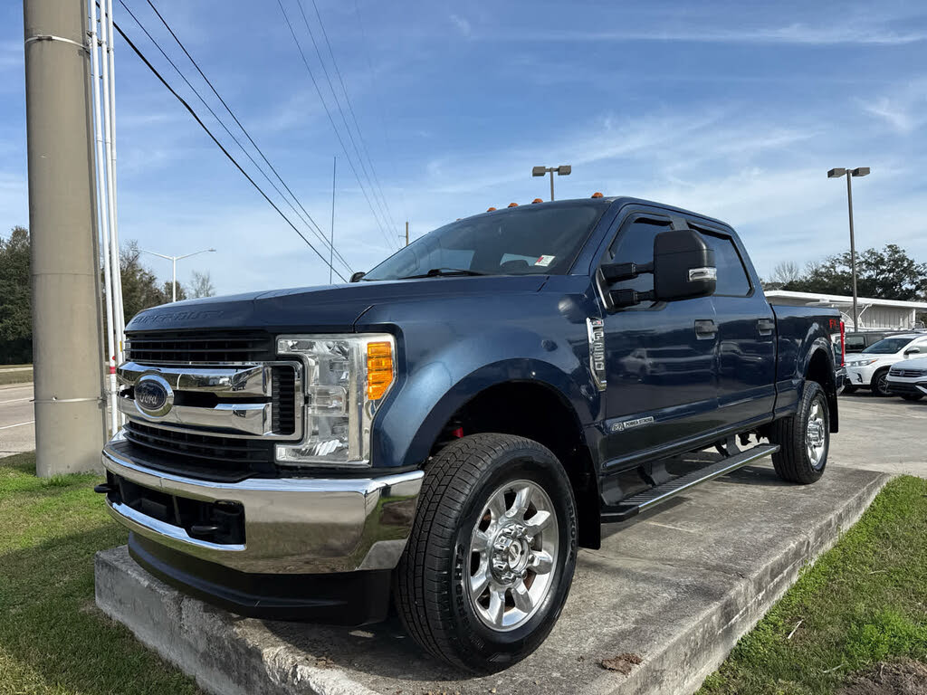 2017 Ford F-250 Super Duty XL Crew Cab 4WD