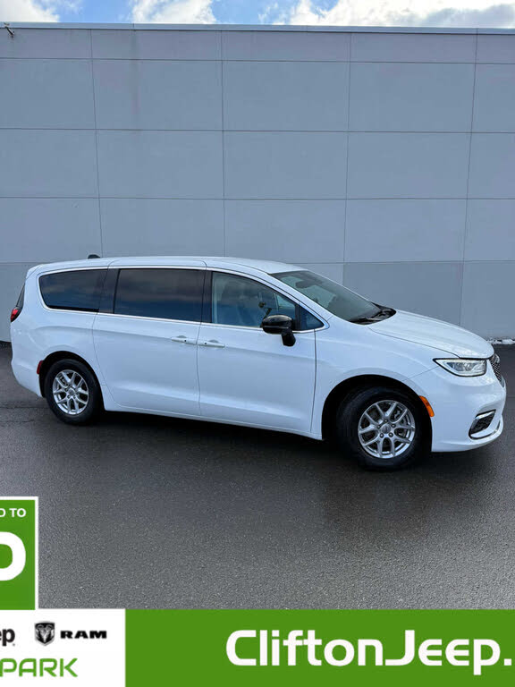 2024 Chrysler Pacifica Touring L FWD