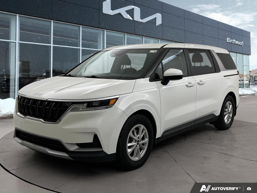 Kia Carnival LX FWD 2024