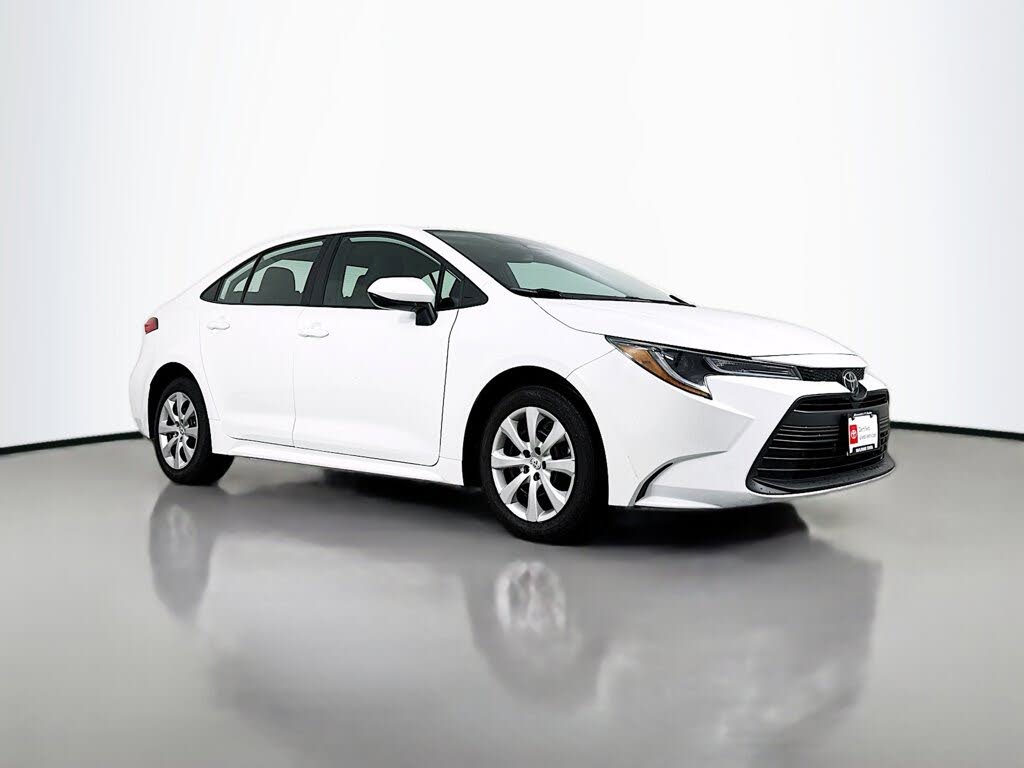 2025 Toyota Corolla LE FWD