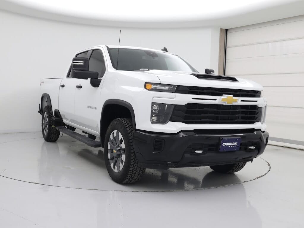 2024 Chevrolet Silverado 2500HD Custom Crew Cab 4WD