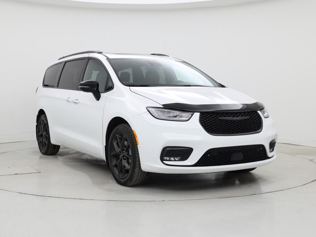 2025 Chrysler Pacifica Limited AWD