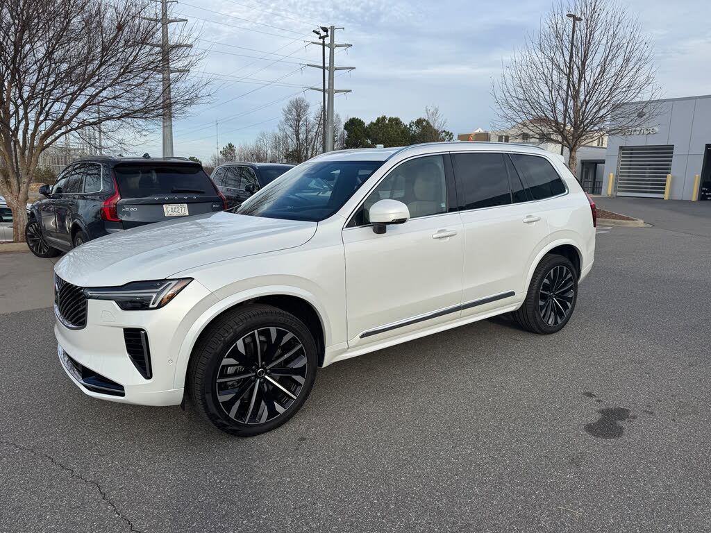 2026 Volvo XC90 B6 Plus 7-Passenger AWD