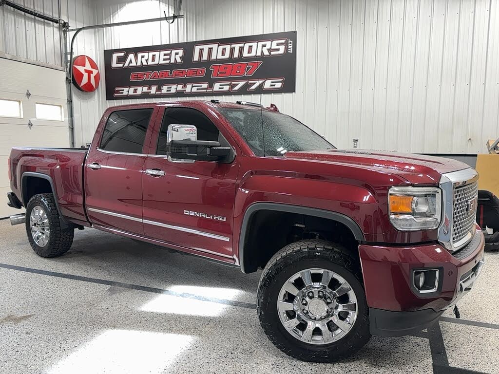 2015 GMC Sierra 2500HD Denali Crew Cab SB 4WD
