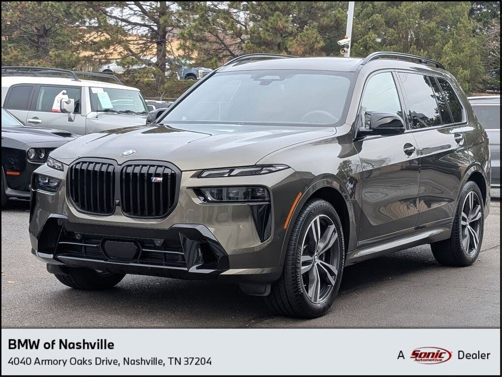 2025 BMW X7 M60i AWD