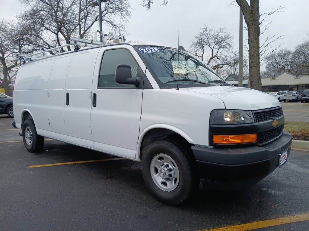 2025 Chevrolet Express Cargo 2500 RWD