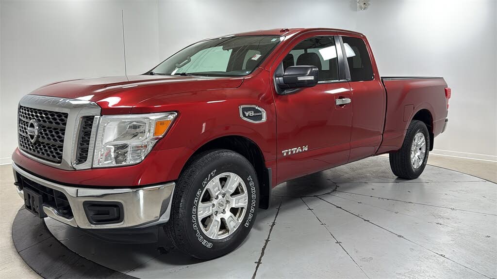 2017 Nissan Titan SV King Cab 4WD
