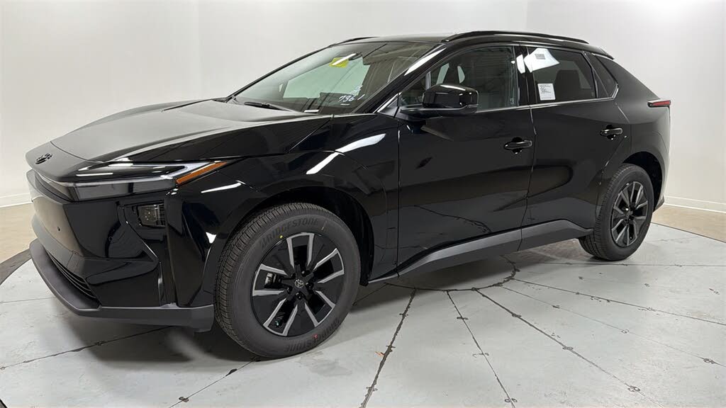 2026 Toyota bZ XLE Plus FWD