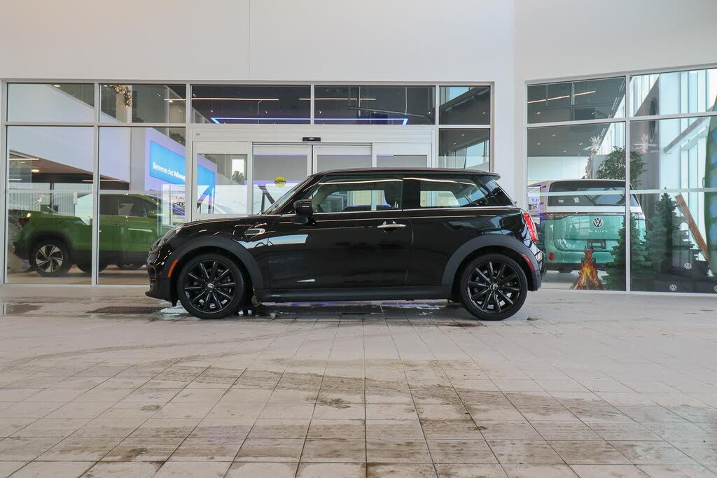 MINI Cooper 2-Door Hatchback FWD 2021