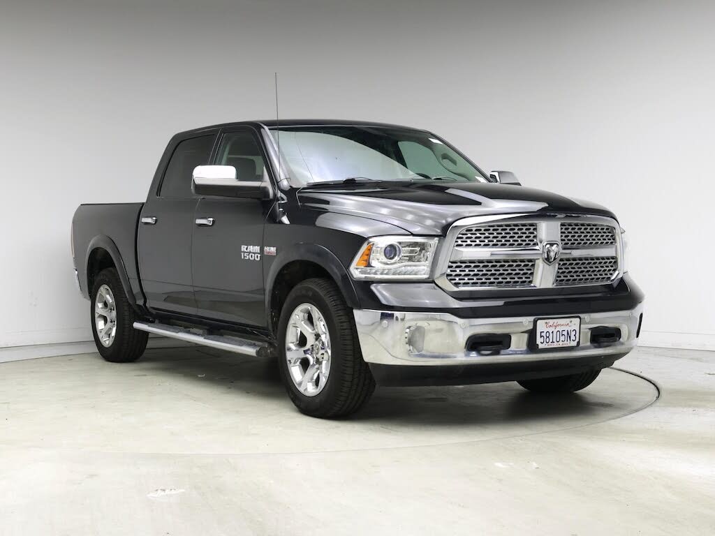 2017 RAM 1500 Laramie Crew Cab 4WD