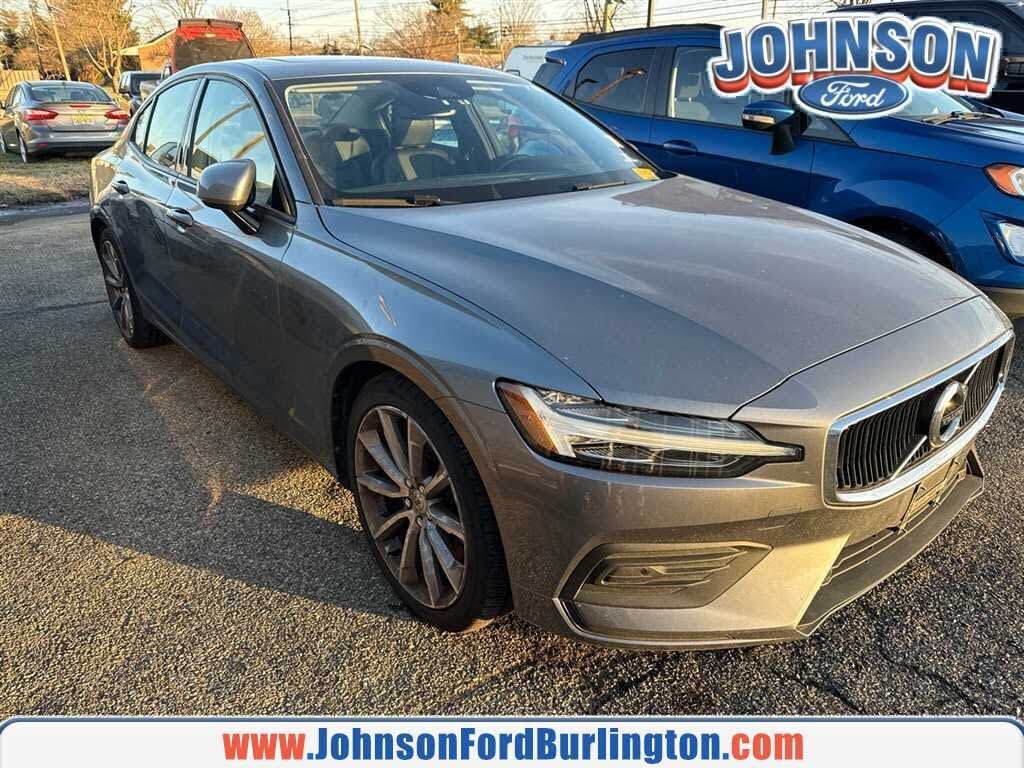 2019 Volvo S60 T6 Momentum AWD