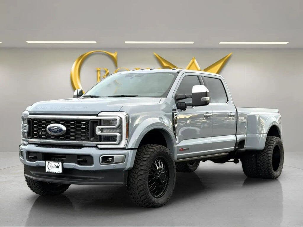 2025 Ford F-450 Super Duty Platinum Crew Cab LB DRW 4WD