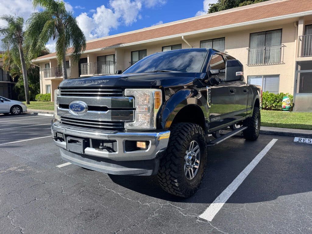 2017 Ford F-250 Super Duty Lariat Crew Cab 4WD