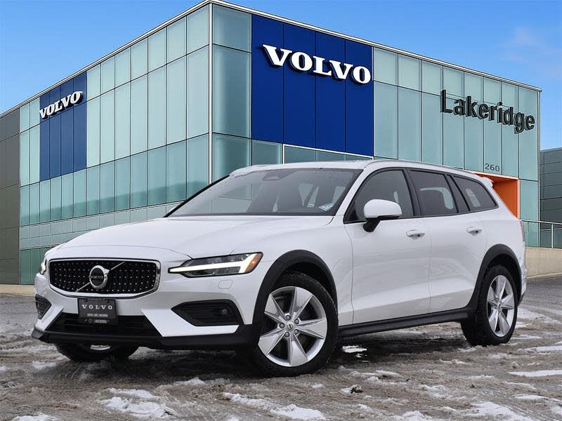 Volvo V60 Cross Country B5 Core AWD 2023